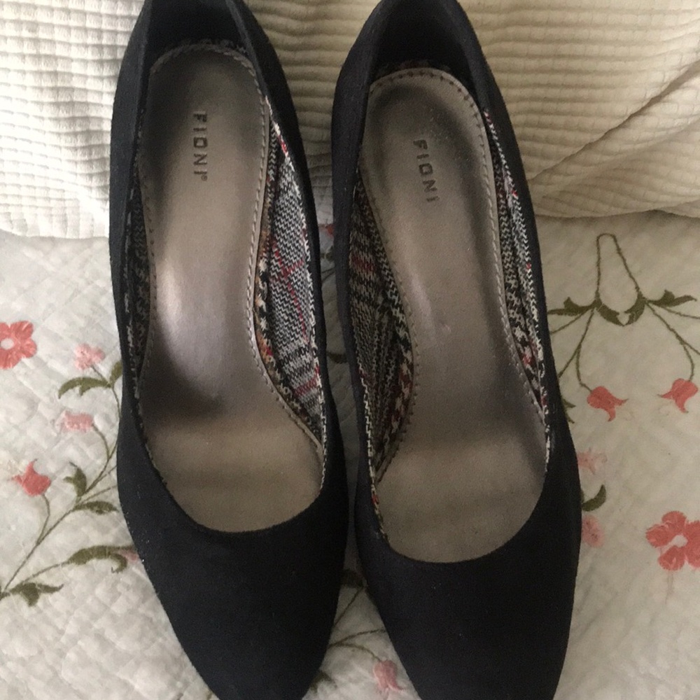 Black Swede heel !(wide)
